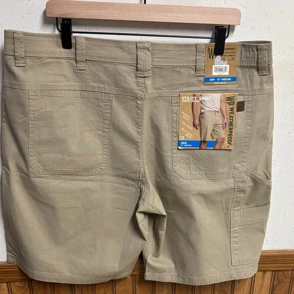 Weatherproof - NWT Men’s Utility Cargo Shorts - Khaki (size 38) - Picture 5 of 8
